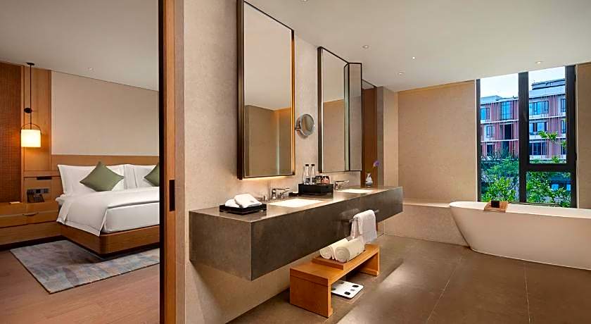 Grand Wuji Hotel
