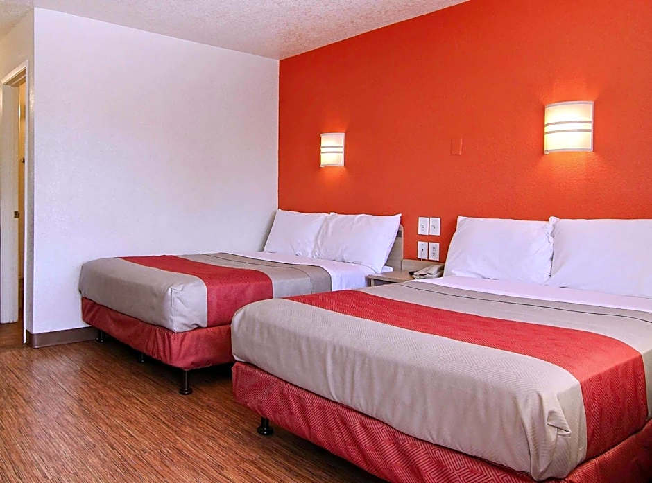 Motel 6-Owensboro, KY