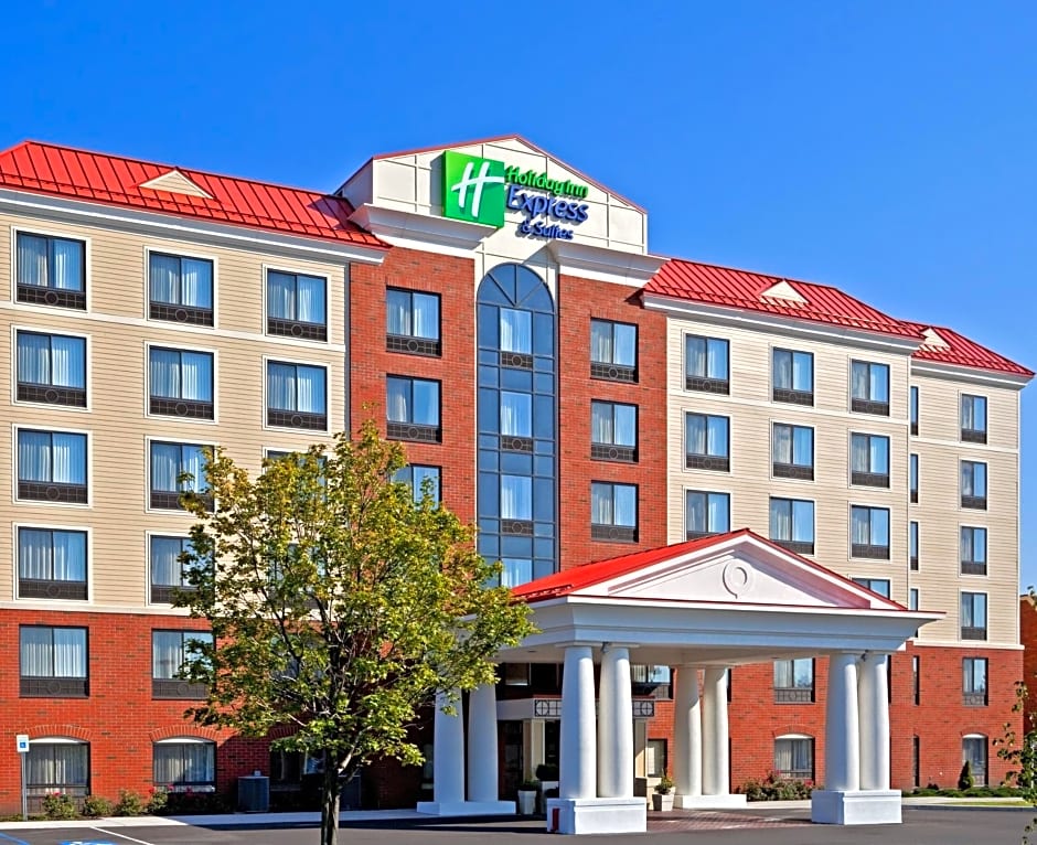 Holiday Inn Express Hotel & Suites Latham