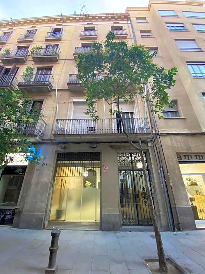 Hostal Drassanes