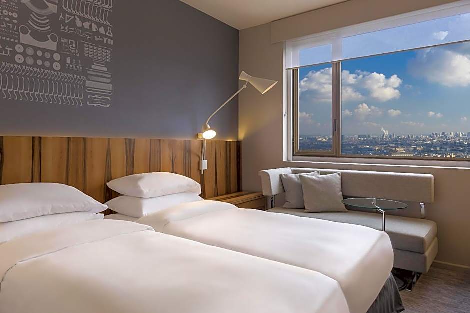 Hyatt Regency Paris Etoile