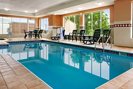 Country Inn & Suites by Radisson, Cuyahoga Falls, OH