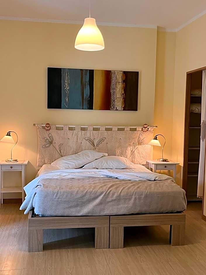 Eremes Rooms & Apartments