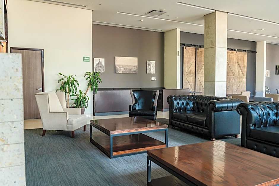 HAMPTON INN BY HILTON CELAYA