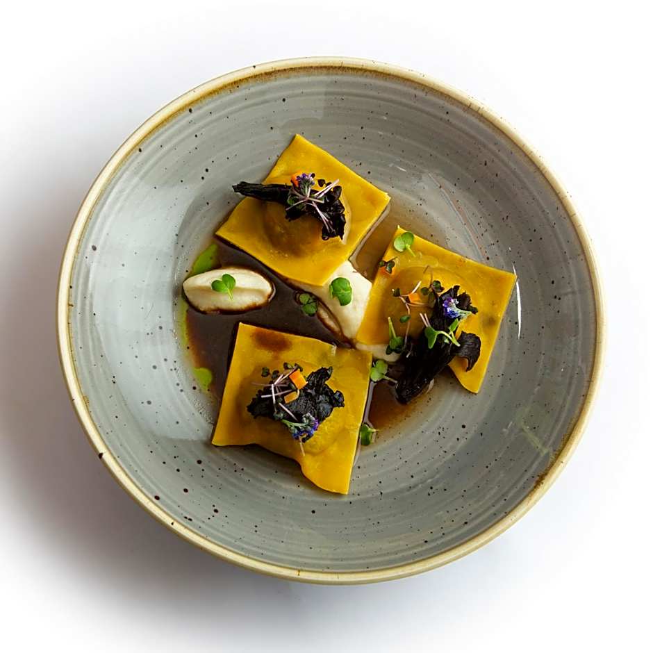 Hiša Linhart, Hotel & Restaurant