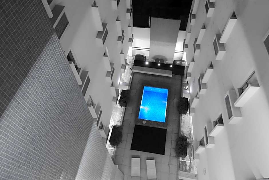 Nu Hotel