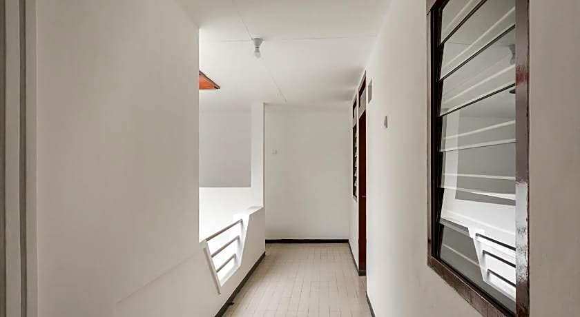 RedDoorz near Universitas Widyagama Malang