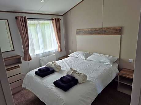 Signature Lodge 3 Bedroom Hot Tub Pet Friendly