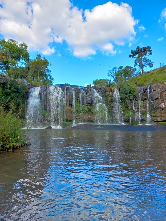 Pousada Recanto da Cascata - Cabana Liquidambar