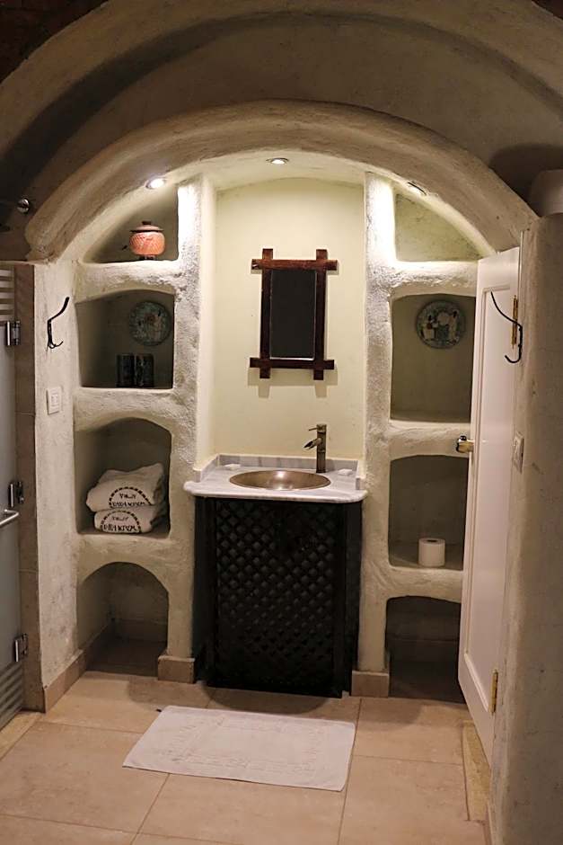 Artika Wadi Kiki Hotel