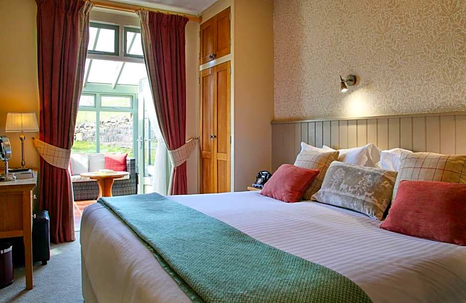 Stone House Hotel