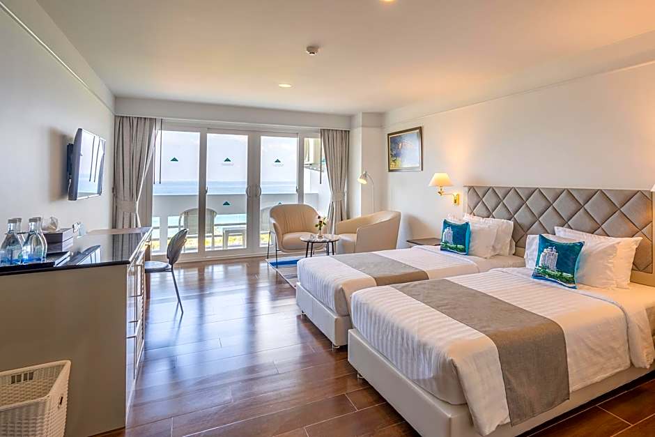Andaman Beach Suites Hotel, Patong Phuket