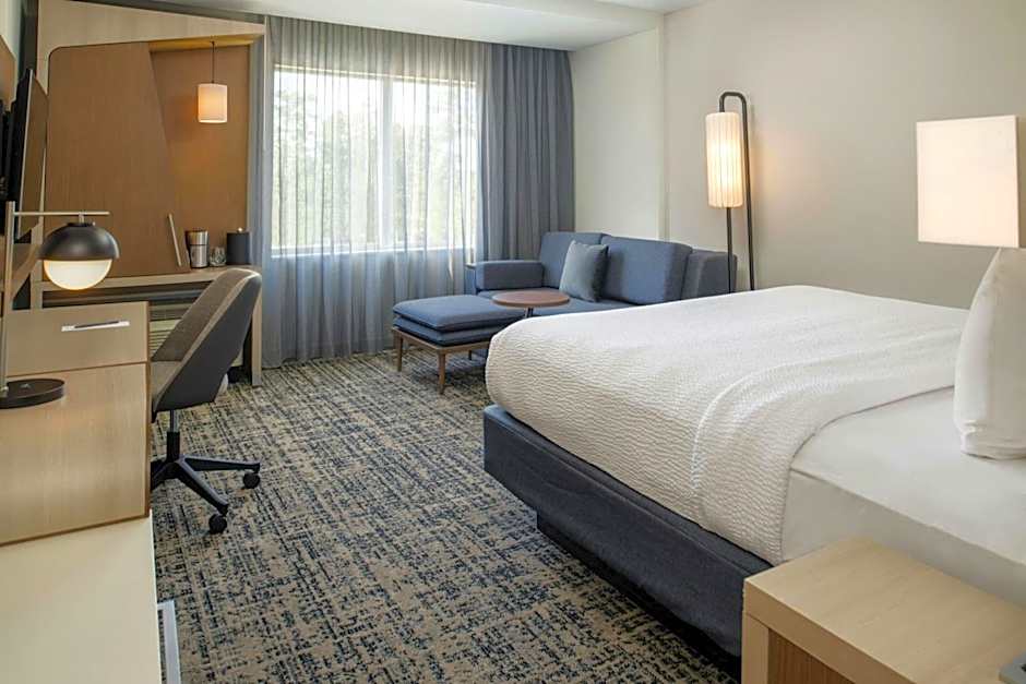 Courtyard by Marriott Houston City Place