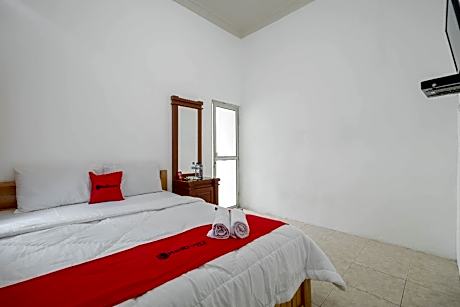 RedDoorz Syariah near Watervang Lubuk Linggau 2