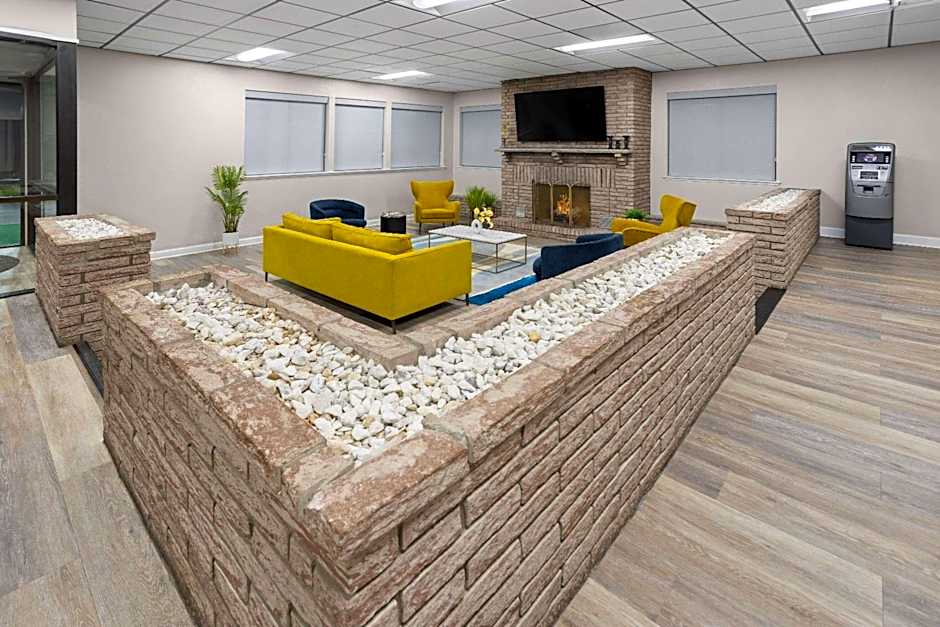 Super 8 by Wyndham Henrietta/Rochester Area