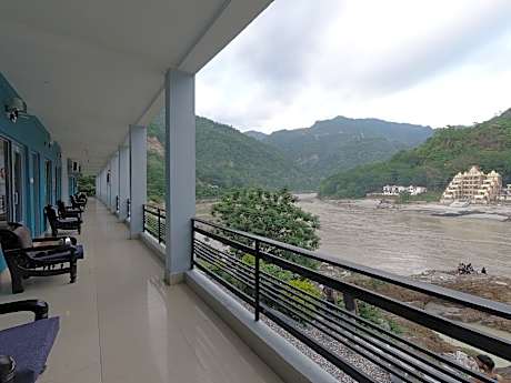 H7 Stay On the Ganges, Yoga & Spa Resort, Rishikesh