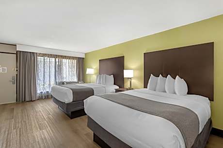 2 Queen Beds Non-Smoking Microwave Fridge Wi-Fi In-Room Safe Full Breakfast