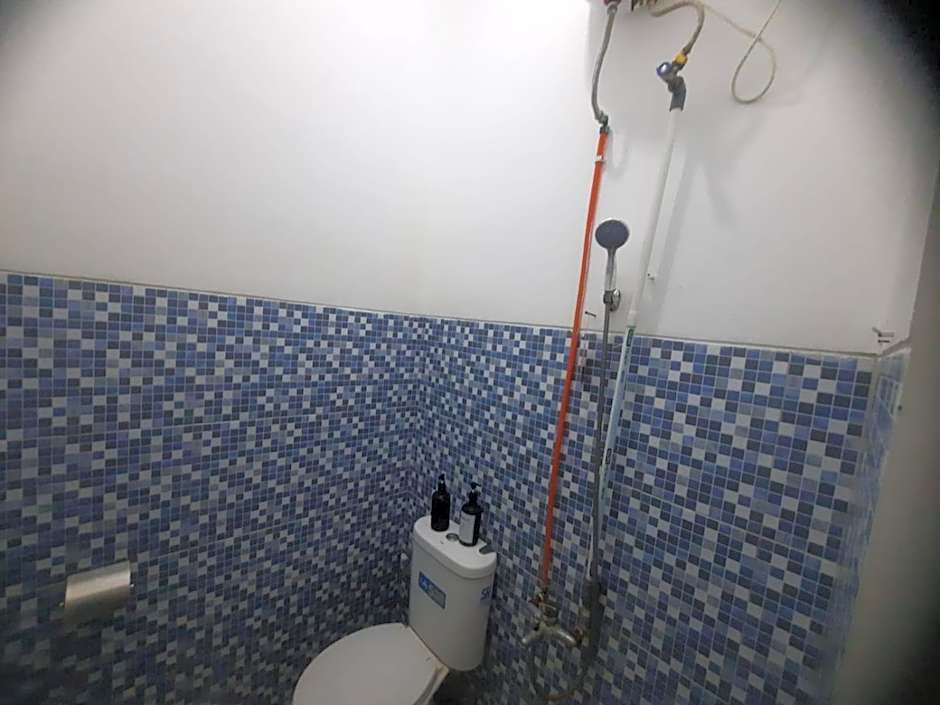 OYO 93870 Damai Guest House Cirebon