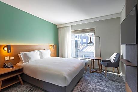 Standard Queen Room - Accessible