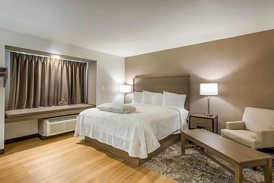 Red Roof Inn PLUS+ & Suites Savannah – I-95