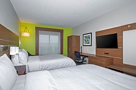 2 Queen Beds Standard