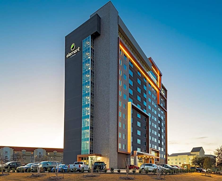 Element Dallas Las Colinas