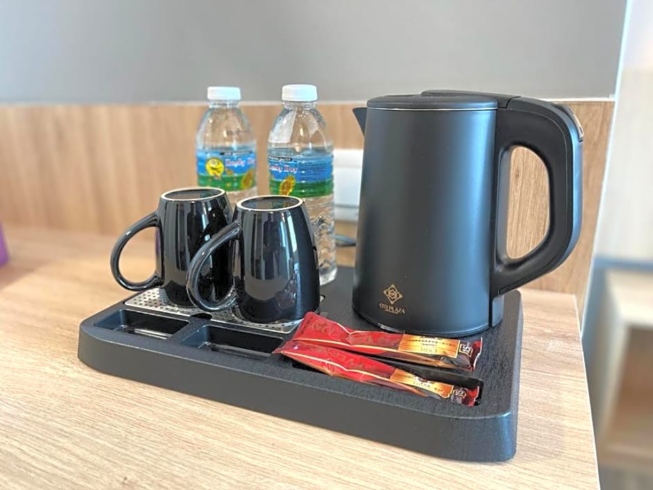 DJ Citi Plaza Hotel & Suites