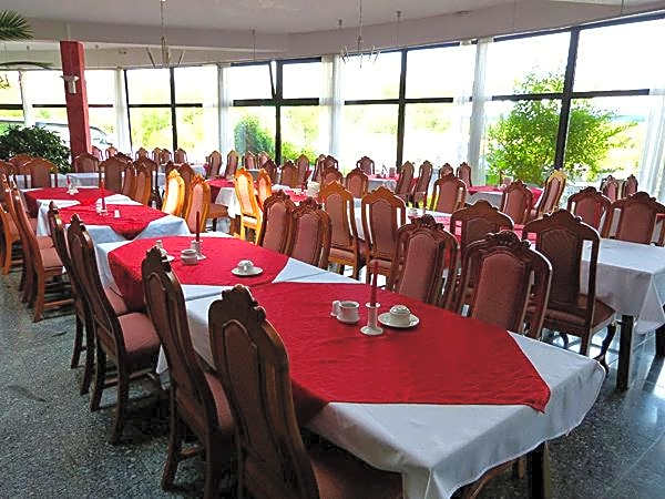 West Hotel an der Sächsischen Weinstrasse