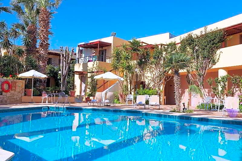 Latania Studios & Apartments