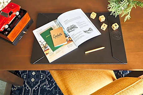 King Suite with Hospitality Room