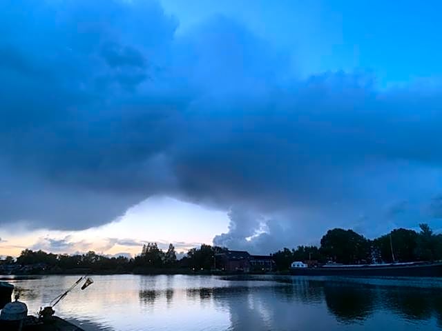 Aangenaam op de Rijn, woonboot, inclusief privé sauna