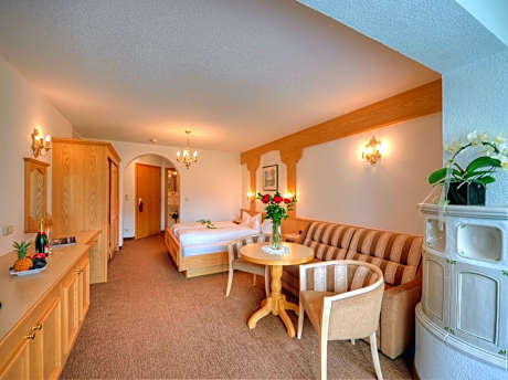 Deluxe Double Room with Shower