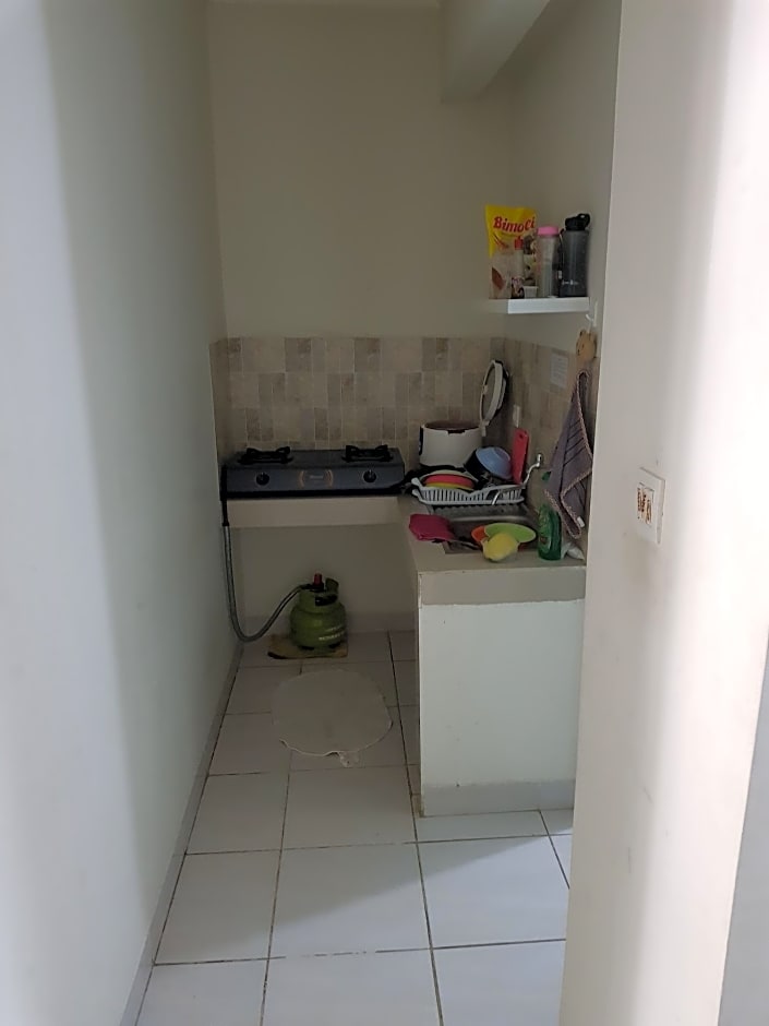 Aloha Guest House - 1 Male Only by ZUZU