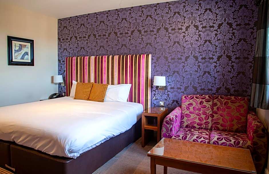 Photo 1 of 3 of Executive 1 King Bed