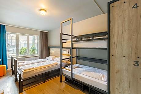 Six-Bed Room