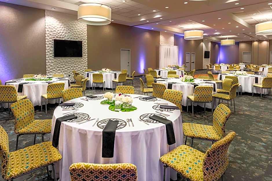 Aloft Jacksonville Tapestry Park