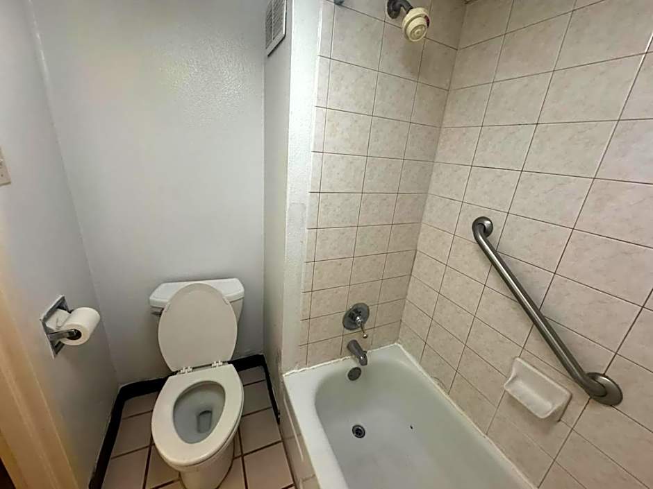 Express Inn & Suites
