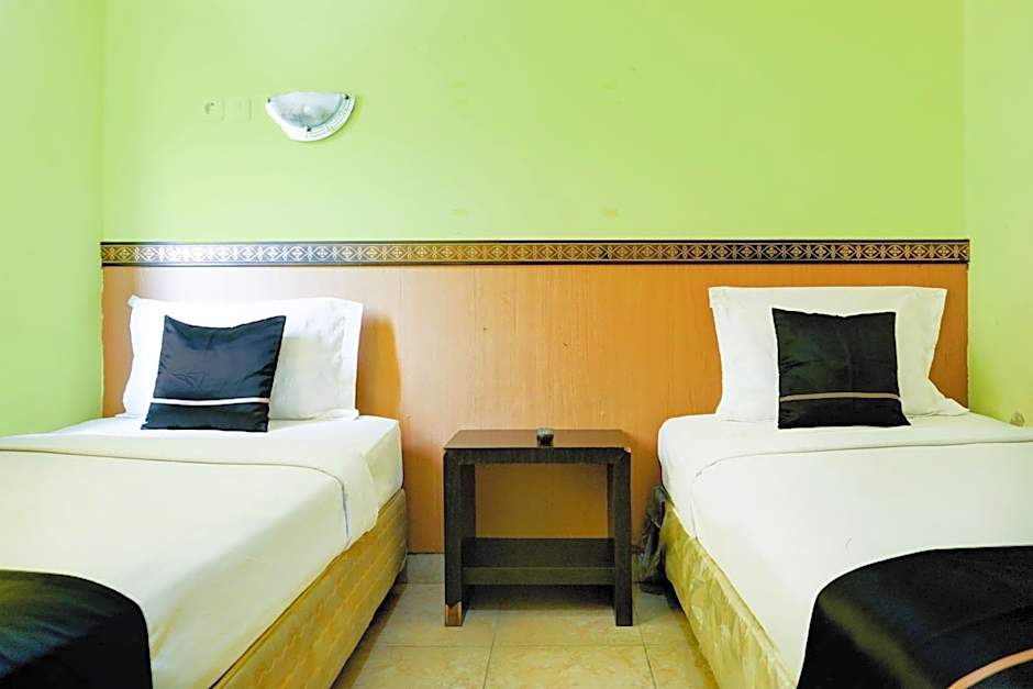 Collection O R.Sukamto Near Palembang Trade Center Mall