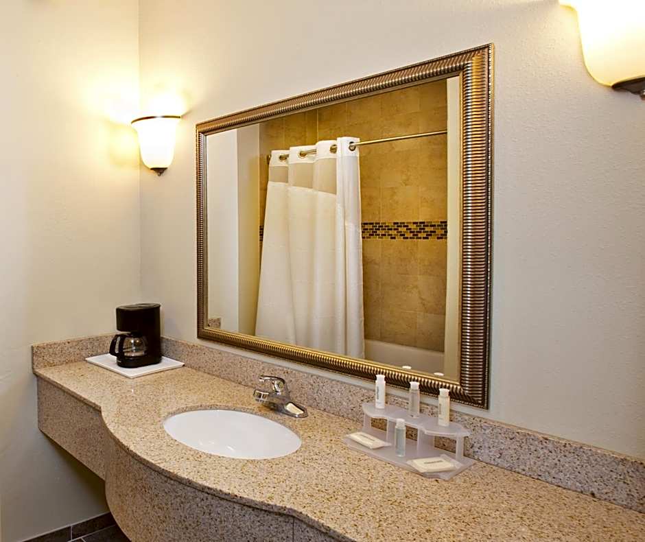 Holiday Inn Express Waterloo-Cedar Falls By IHG