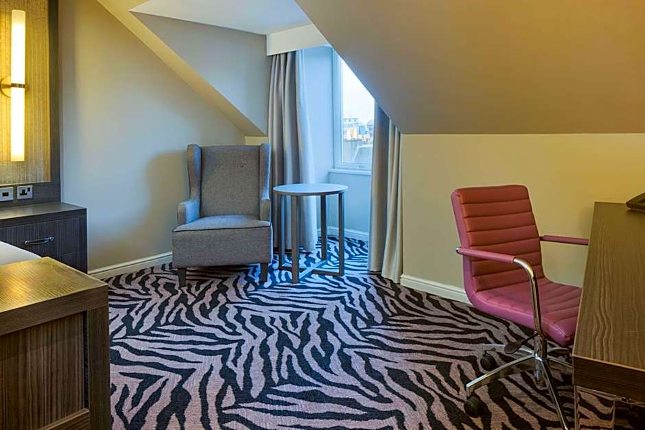 Photo 1 of 5 of Deluxe 1 King Bed, Accessible, Castle View