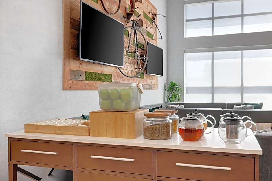 Element New York Wood Ridge