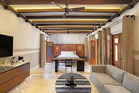 Sayab Governor Suite – King