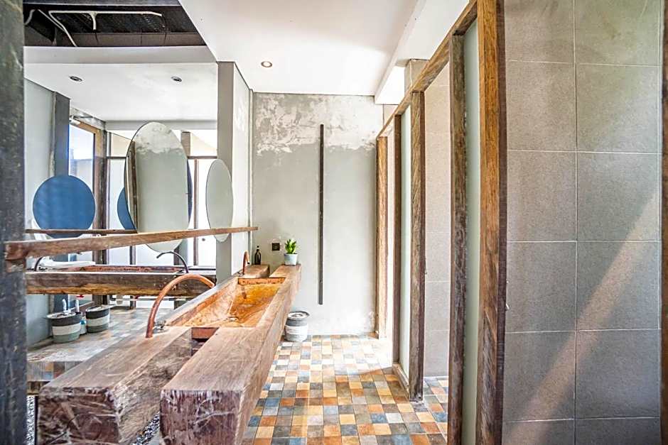 Bong Hostel Nusa Lembongan by Bukit Vista