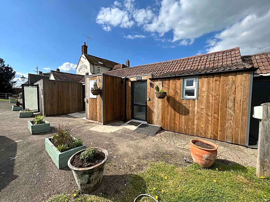 The Ship Inn - Self Catering Accommodation