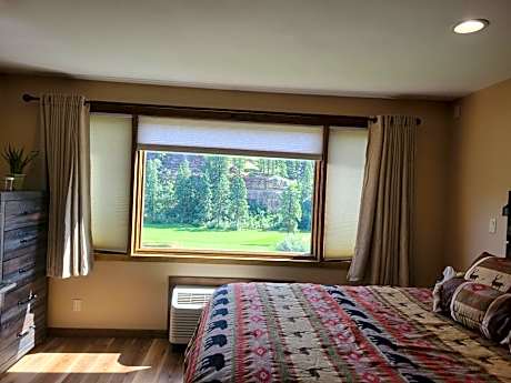 Remodeled Tamarron Lodge unit - Amazing views and 10 miles to Purgatory!