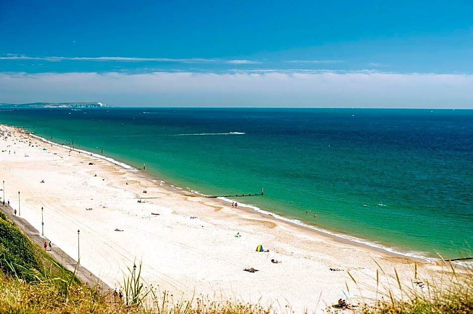 Premium Holiday Home in The New Forest at Hoburne Bashley - Leisure Passes Available to Purchase