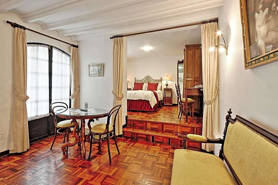 El Hotel de Su Merced