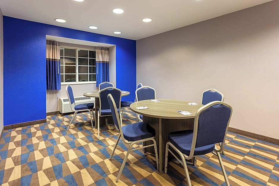 Microtel Inn & Suites By Wyndham Bethel/Danbury