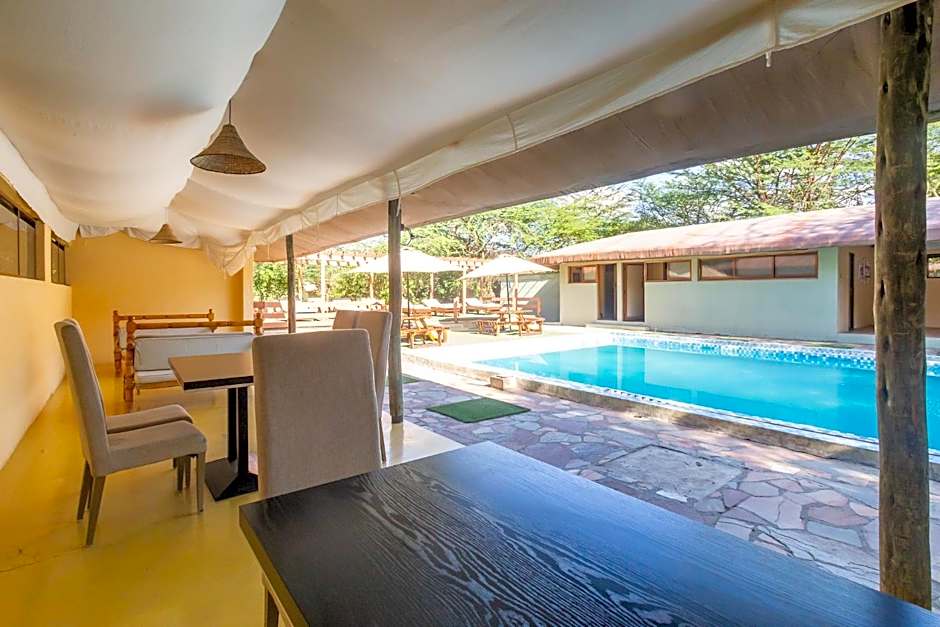 PrideInn Mara Camp & Cottages
