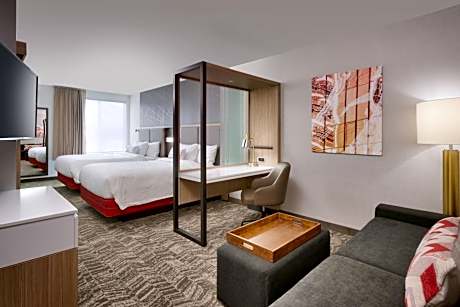 Suite with Two Queen Beds and Trundle Bed - Hearing Accessible